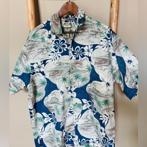 Go Barefoot Other - Go Barefoot Hawaiian Shirt XL 100% Cotton Scenic Floral Short Sleeve USA